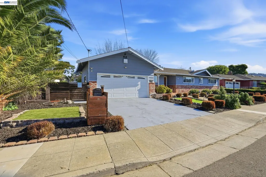 15 Sequoyah View Court Oakland CA 94605