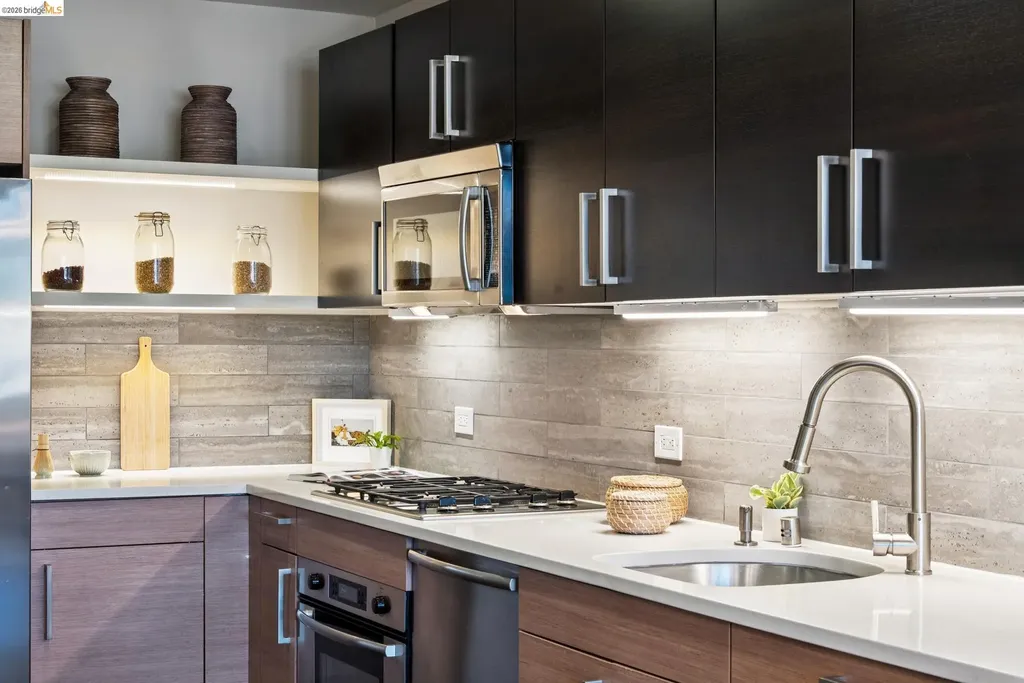 6465 San Pablo Oakland CA 94608