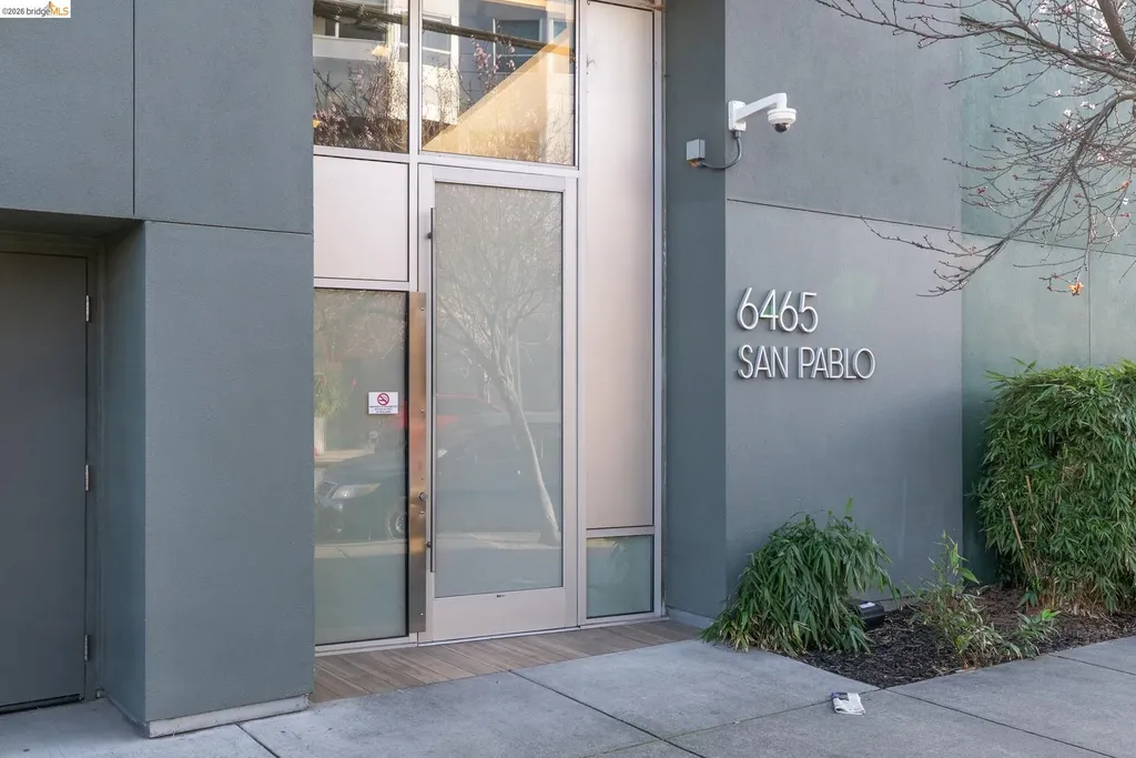 6465 San Pablo Oakland CA 94608