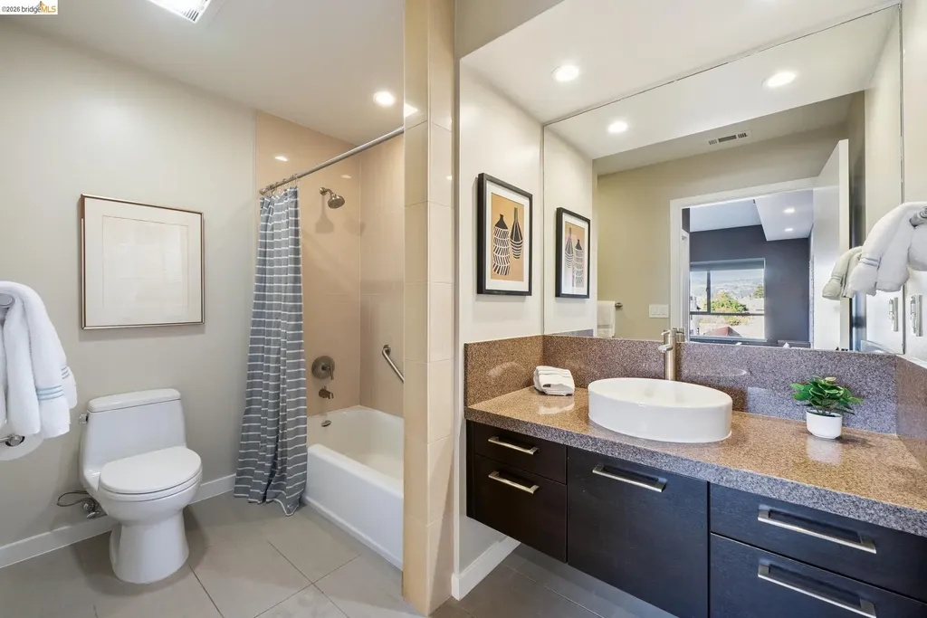 6465 San Pablo Oakland CA 94608