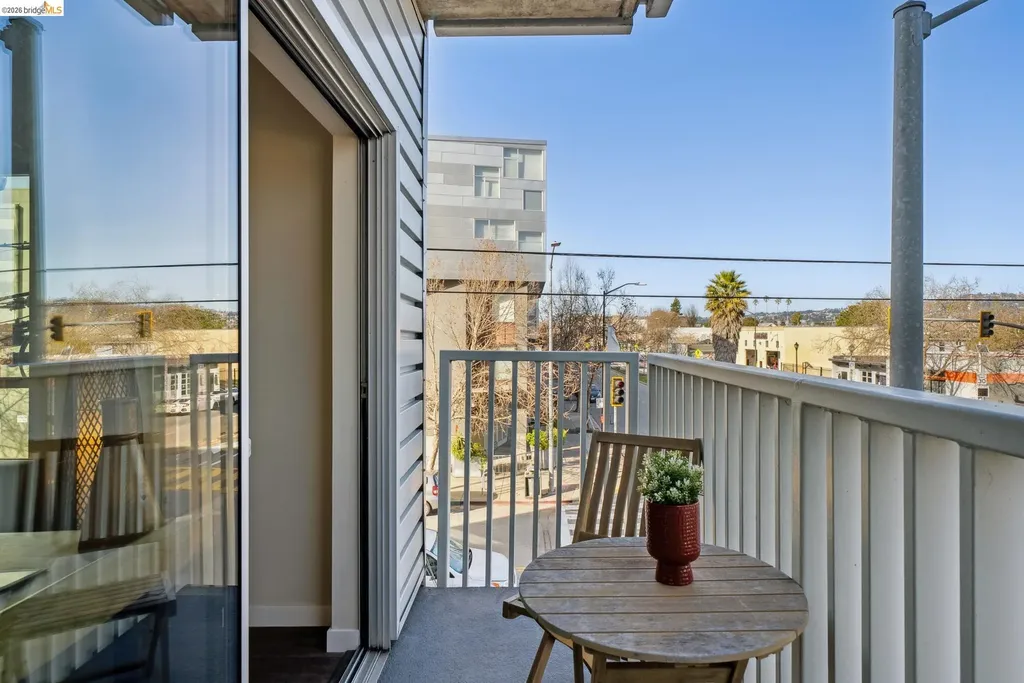 6465 San Pablo Oakland CA 94608
