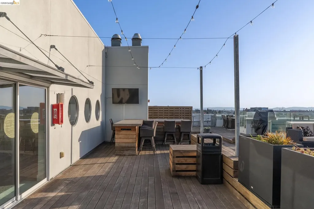 6465 San Pablo Oakland CA 94608