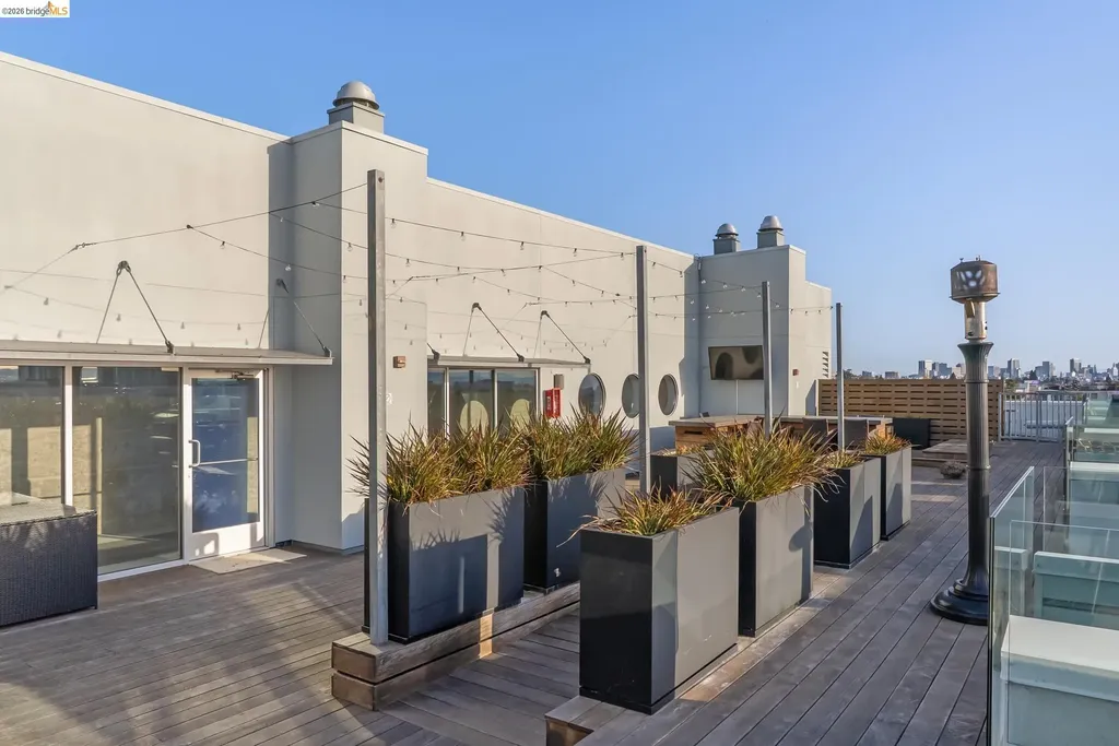 6465 San Pablo Oakland CA 94608