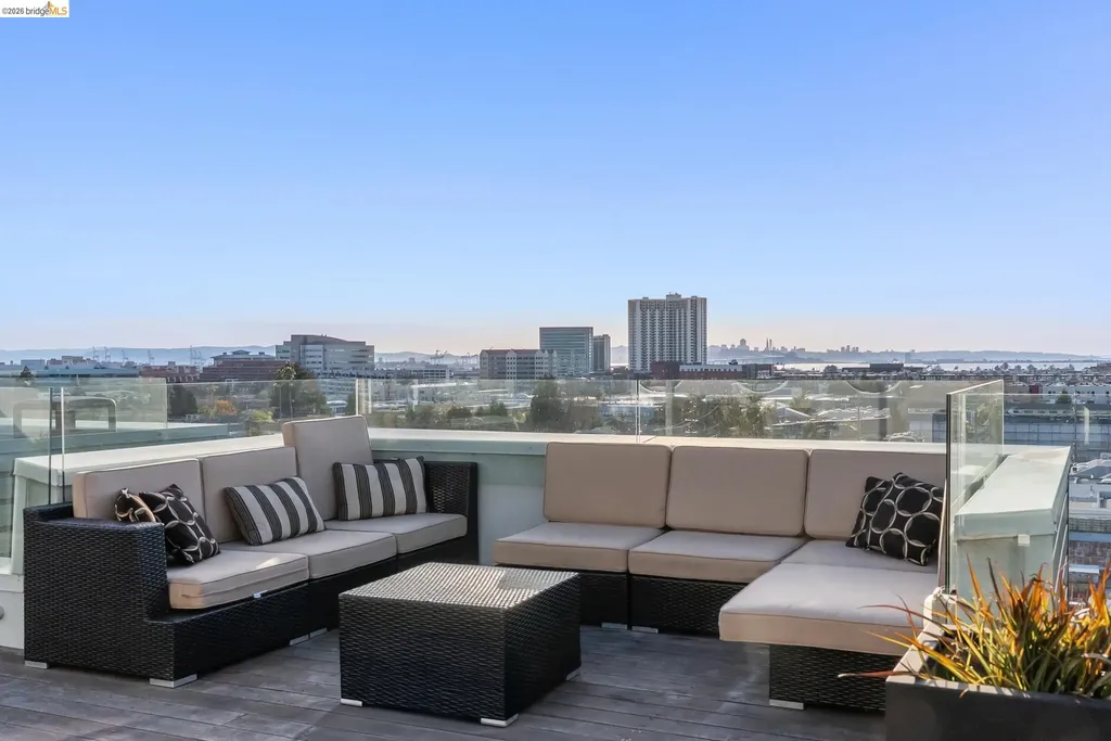 6465 San Pablo Oakland CA 94608