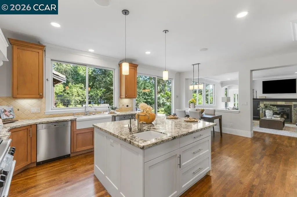 60 Terra Teresa Lafayette CA 94549