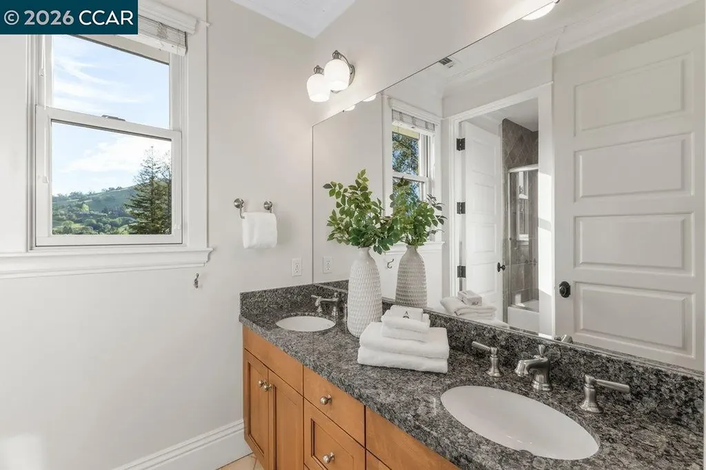 60 Terra Teresa Lafayette CA 94549