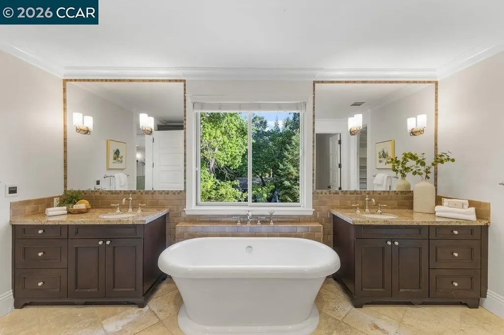 60 Terra Teresa Lafayette CA 94549