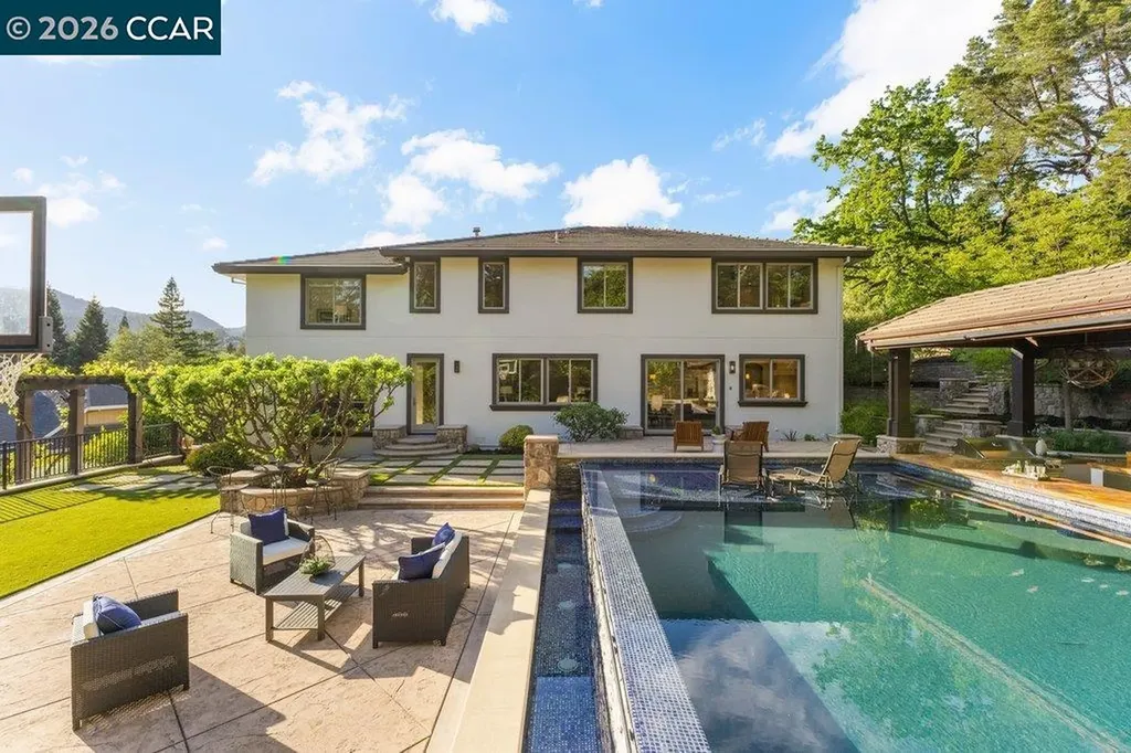 60 Terra Teresa Lafayette CA 94549