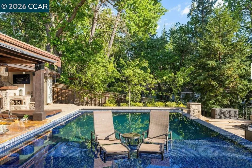 60 Terra Teresa Lafayette CA 94549