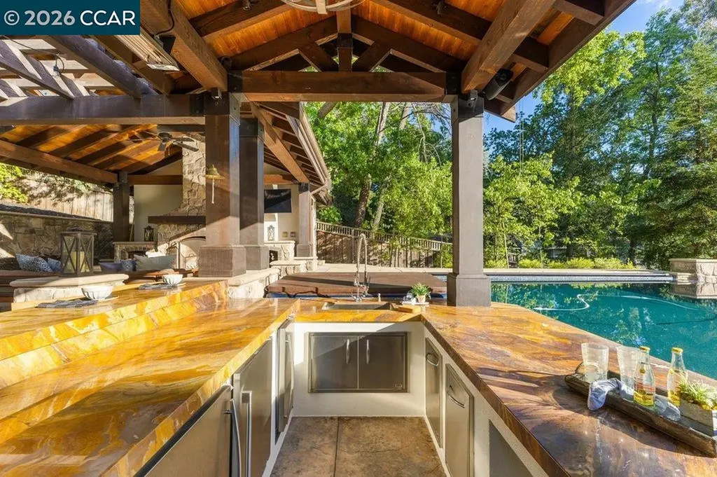 60 Terra Teresa Lafayette CA 94549