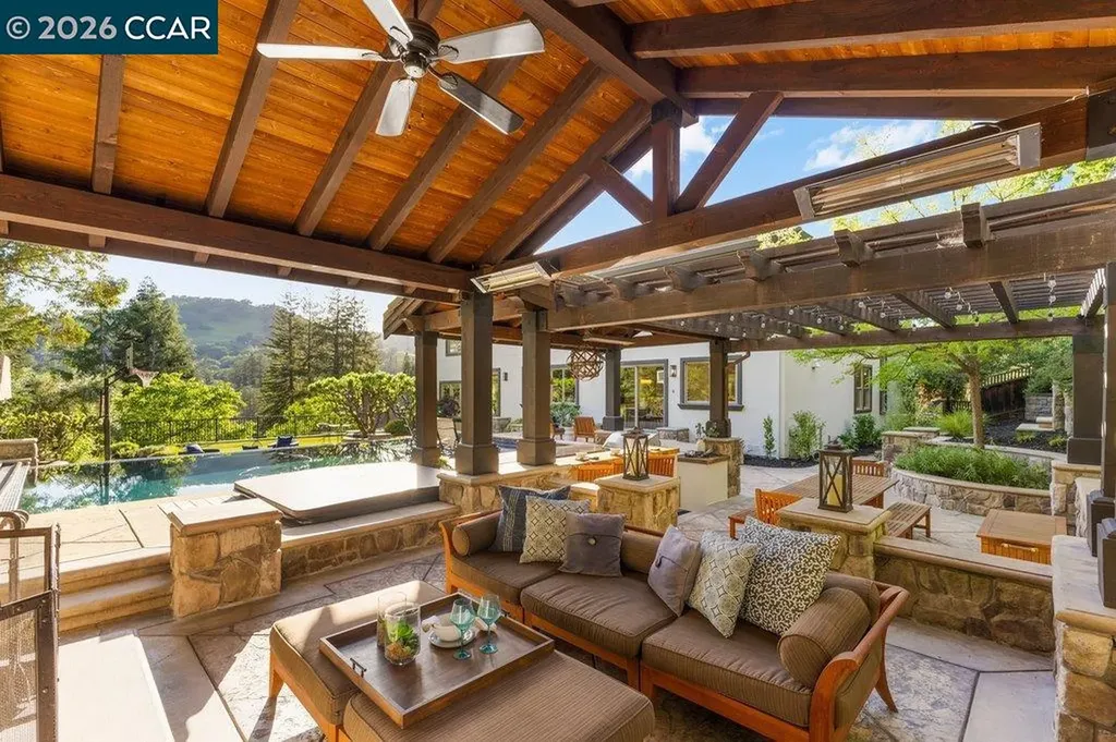 60 Terra Teresa Lafayette CA 94549
