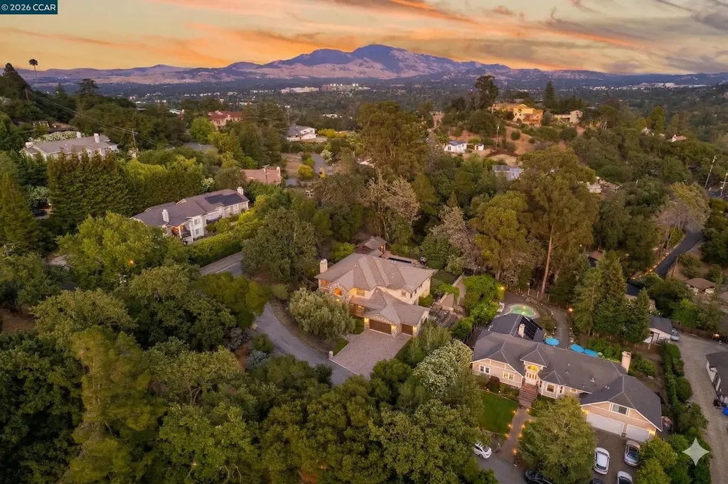 60 Terra Teresa Lafayette CA 94549