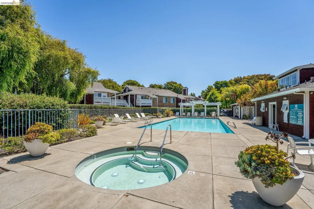 24 Bayside Court Richmond CA 94804