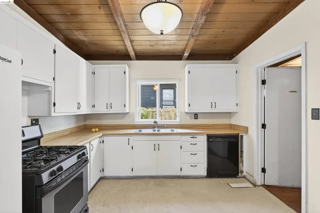 1050 Sierra Avenue Martinez CA 94553