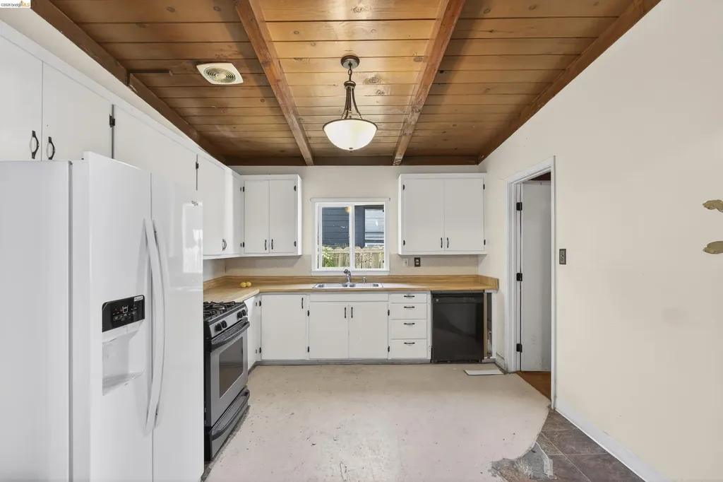 1050 Sierra Avenue Martinez CA 94553