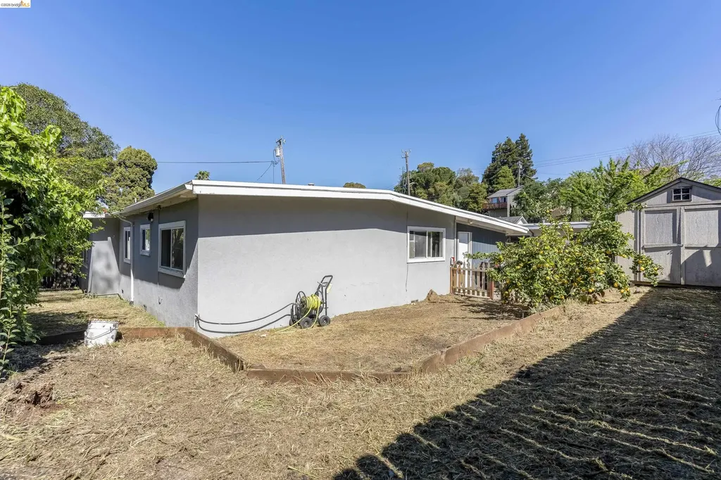 1050 Sierra Avenue Martinez CA 94553