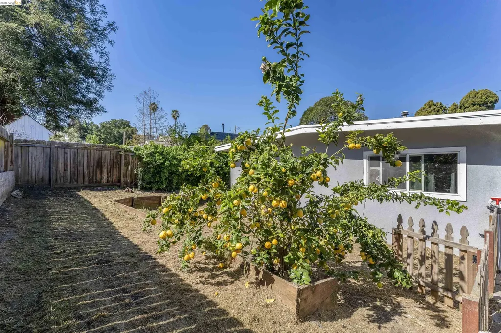 1050 Sierra Avenue Martinez CA 94553