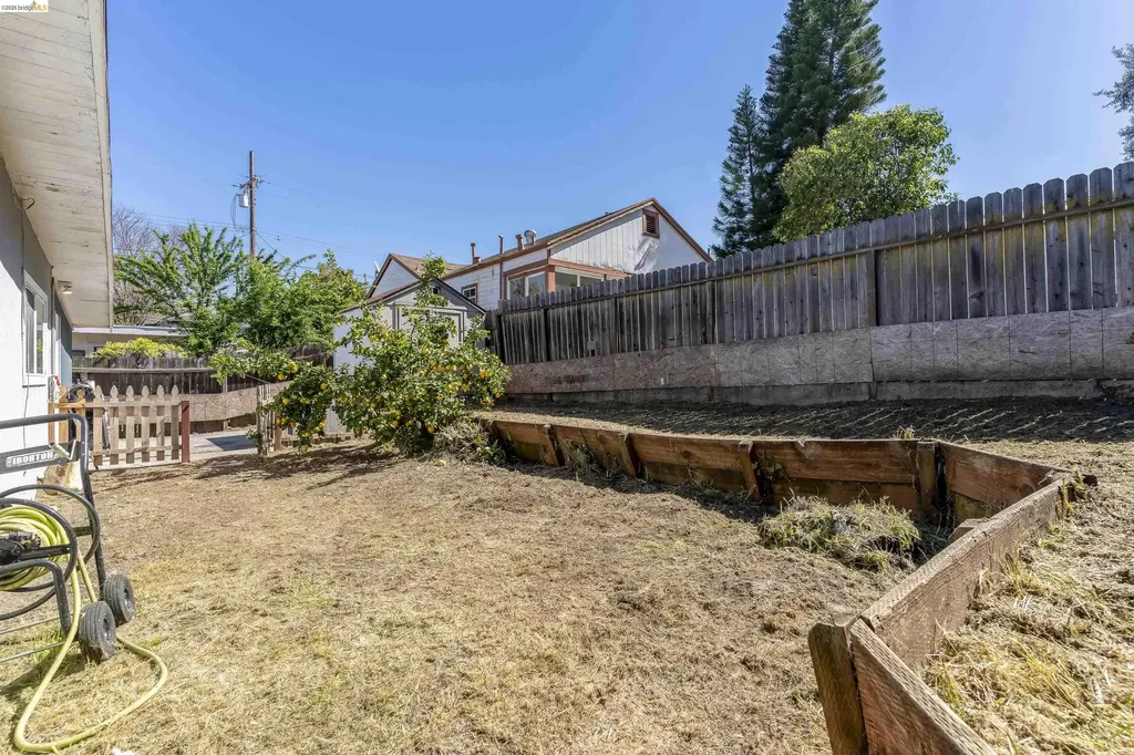 1050 Sierra Avenue Martinez CA 94553