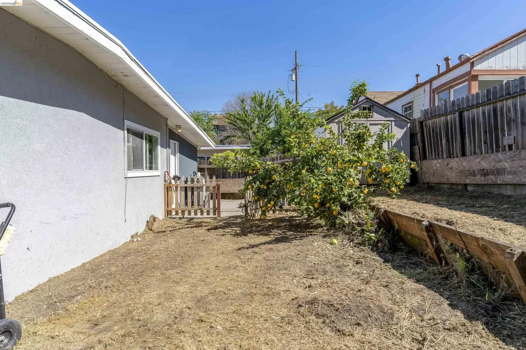1050 Sierra Avenue Martinez CA 94553