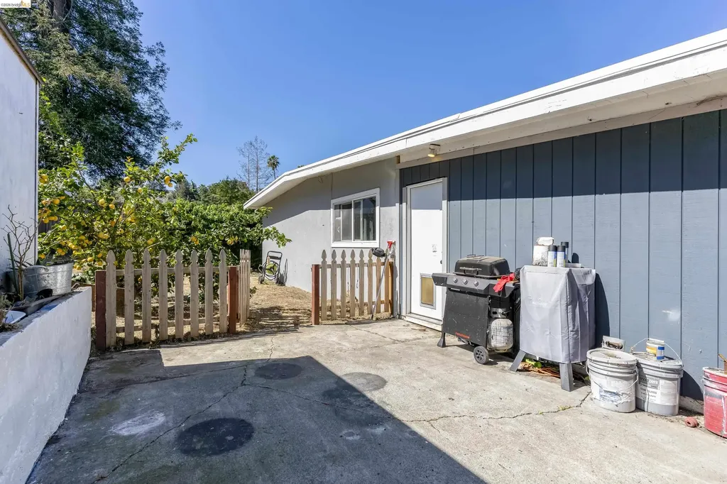 1050 Sierra Avenue Martinez CA 94553