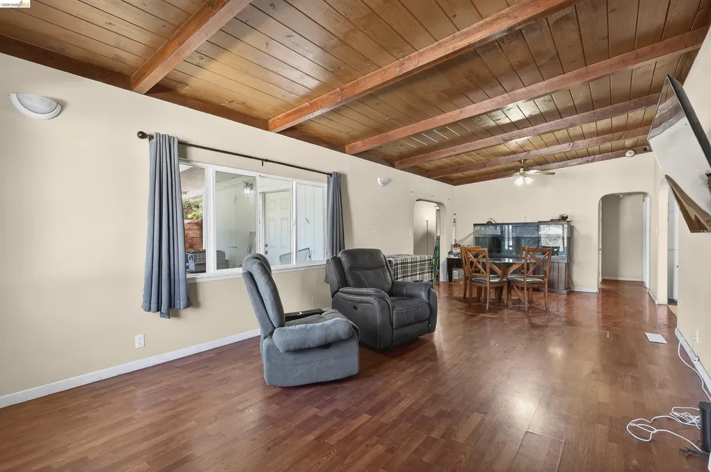 1050 Sierra Avenue Martinez CA 94553