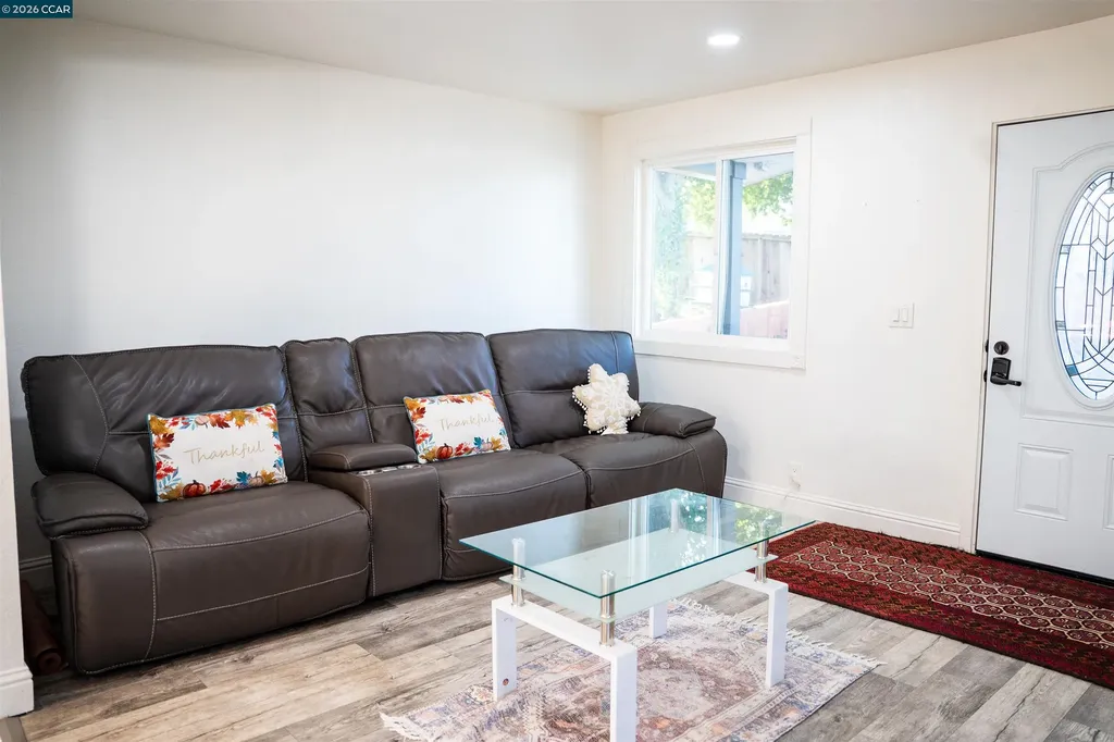 348 Valle Vista Avenue Vallejo CA 94590