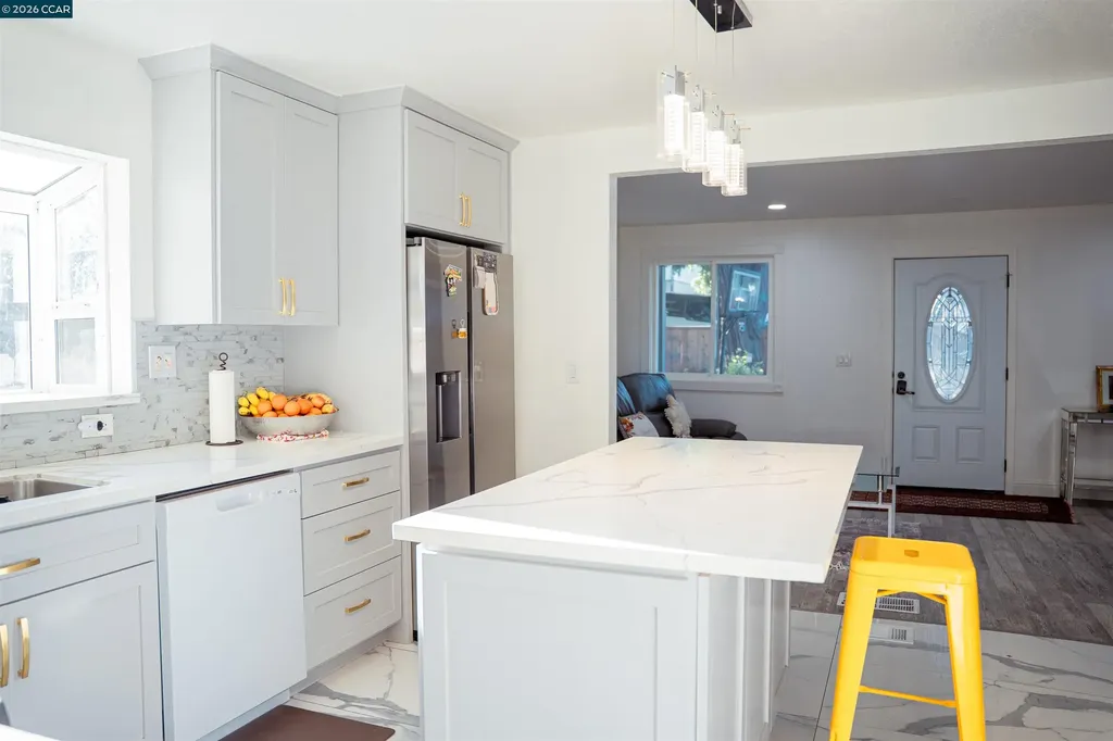 348 Valle Vista Avenue Vallejo CA 94590