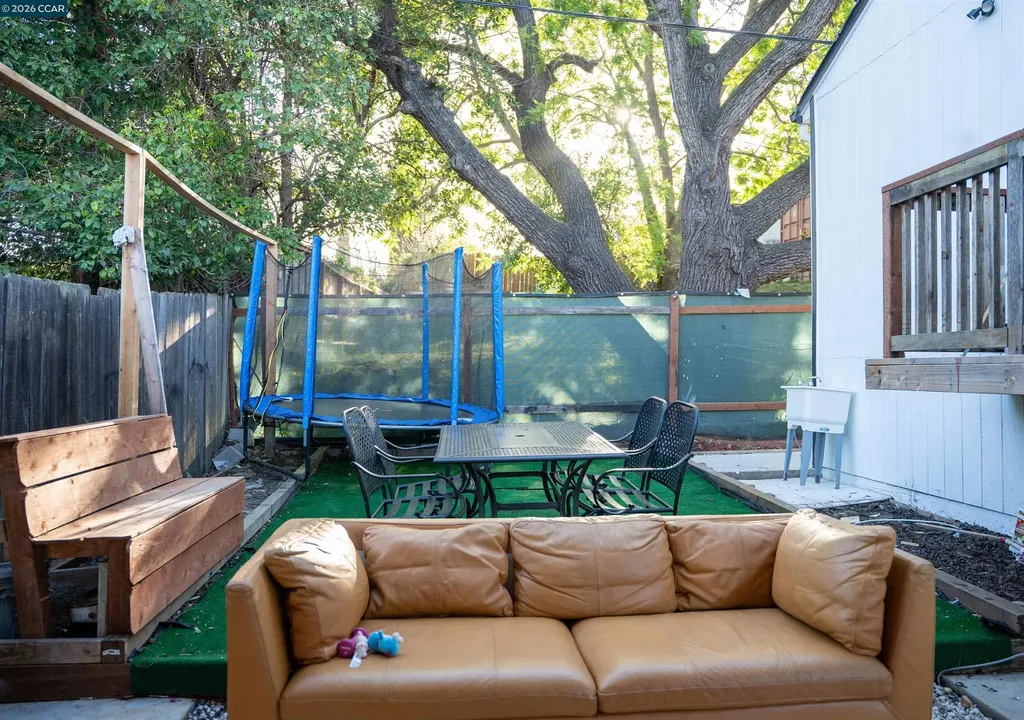348 Valle Vista Avenue Vallejo CA 94590