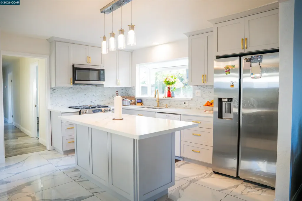 348 Valle Vista Avenue Vallejo CA 94590