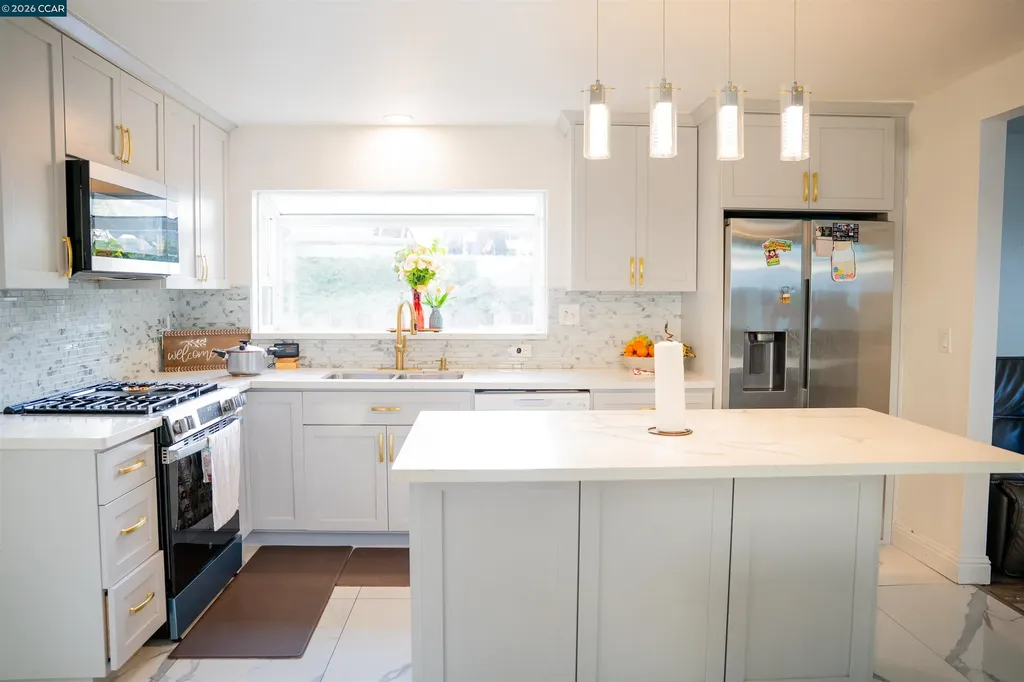 348 Valle Vista Avenue Vallejo CA 94590