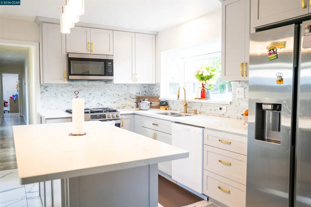 348 Valle Vista Avenue Vallejo CA 94590