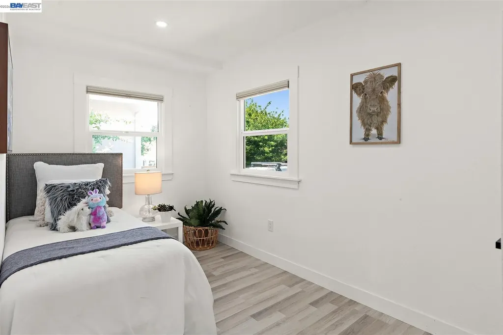 2807 Downer Avenue Richmond CA 94804