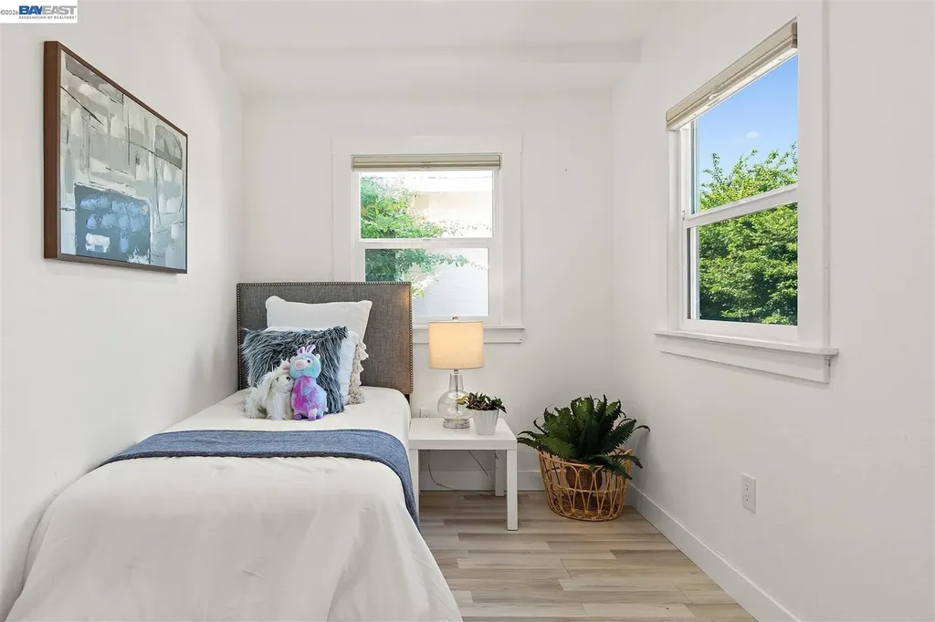 2807 Downer Avenue Richmond CA 94804