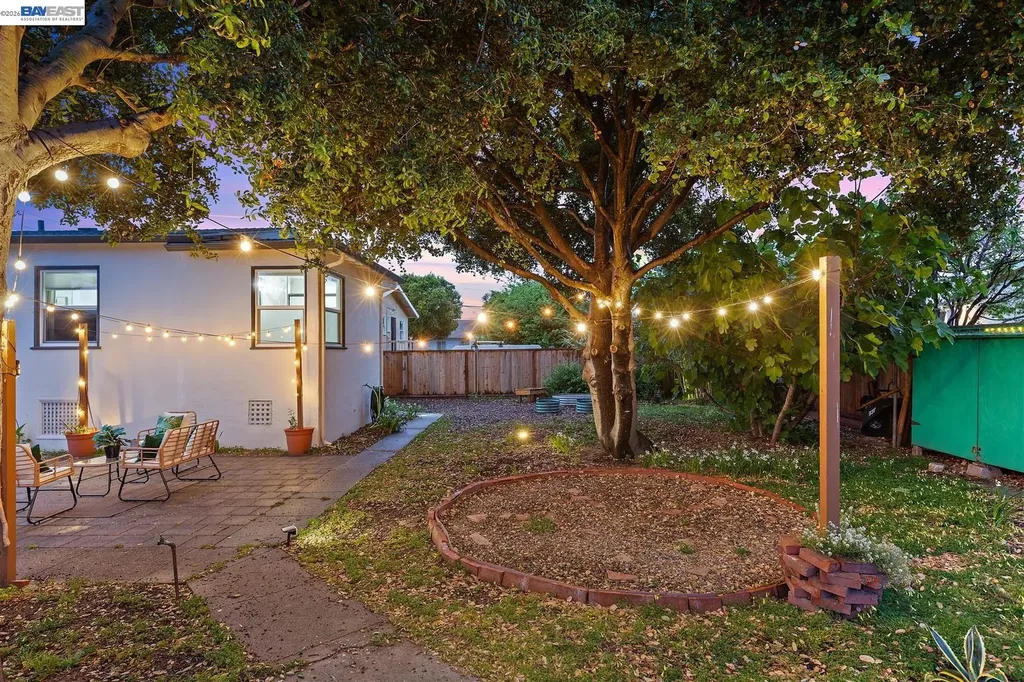 2807 Downer Avenue Richmond CA 94804