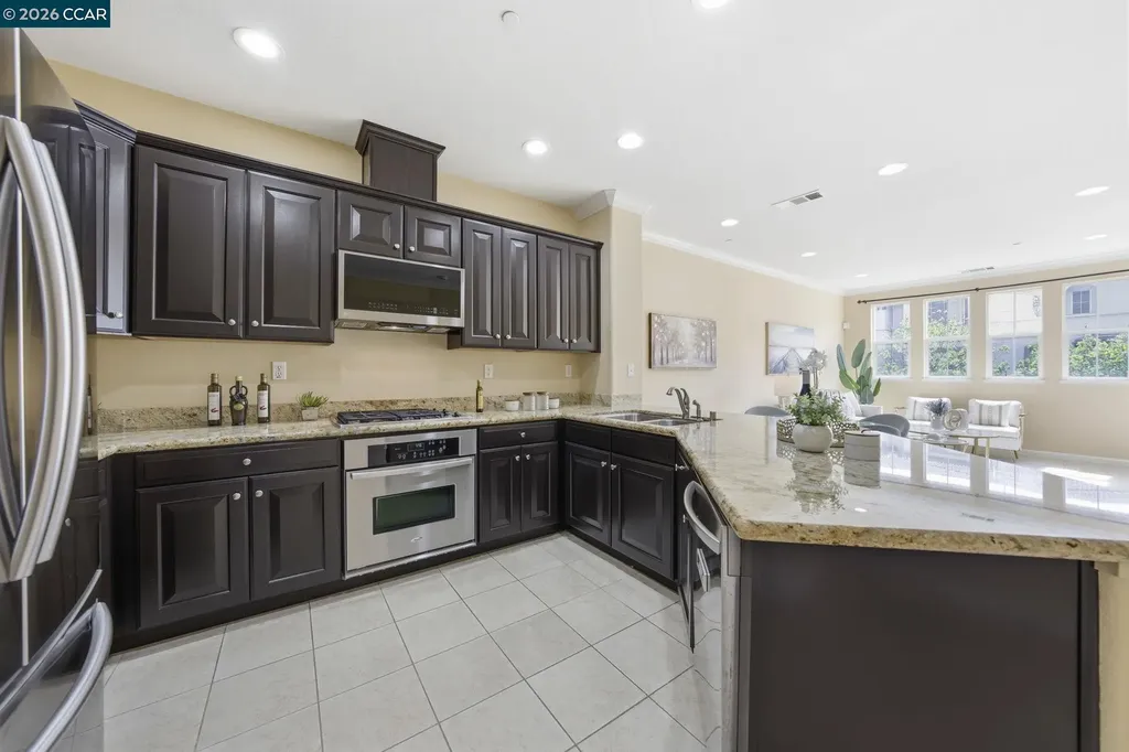 252 Sullivan Way Hayward CA 94541