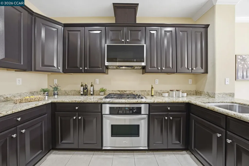 252 Sullivan Way Hayward CA 94541