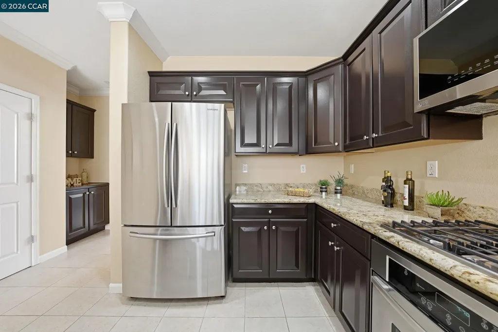 252 Sullivan Way Hayward CA 94541