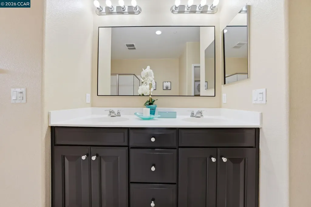 252 Sullivan Way Hayward CA 94541