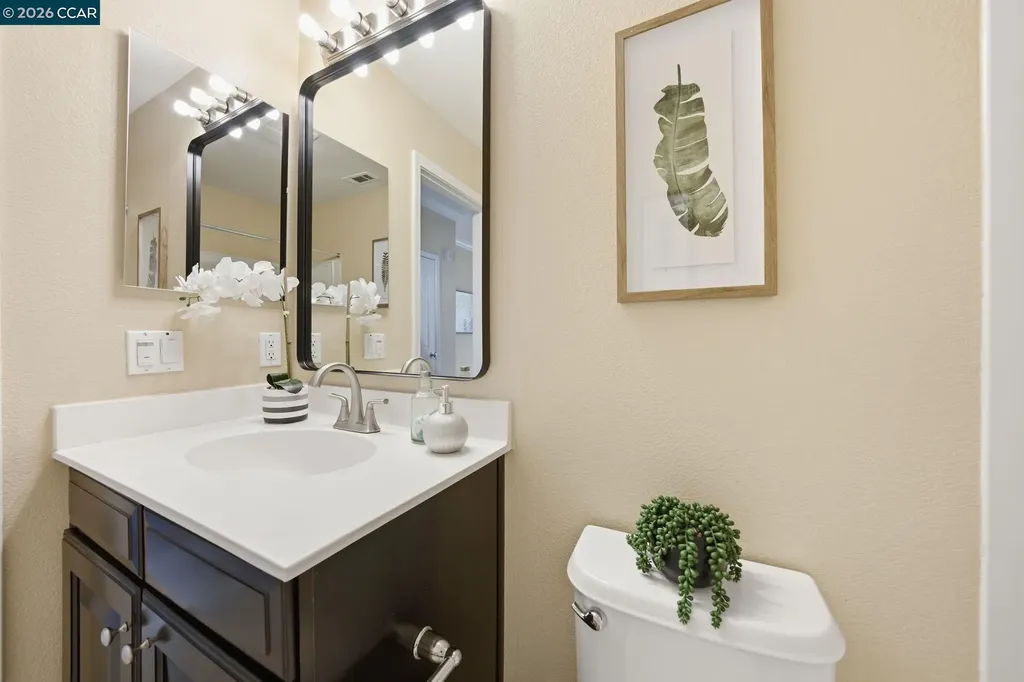 252 Sullivan Way Hayward CA 94541