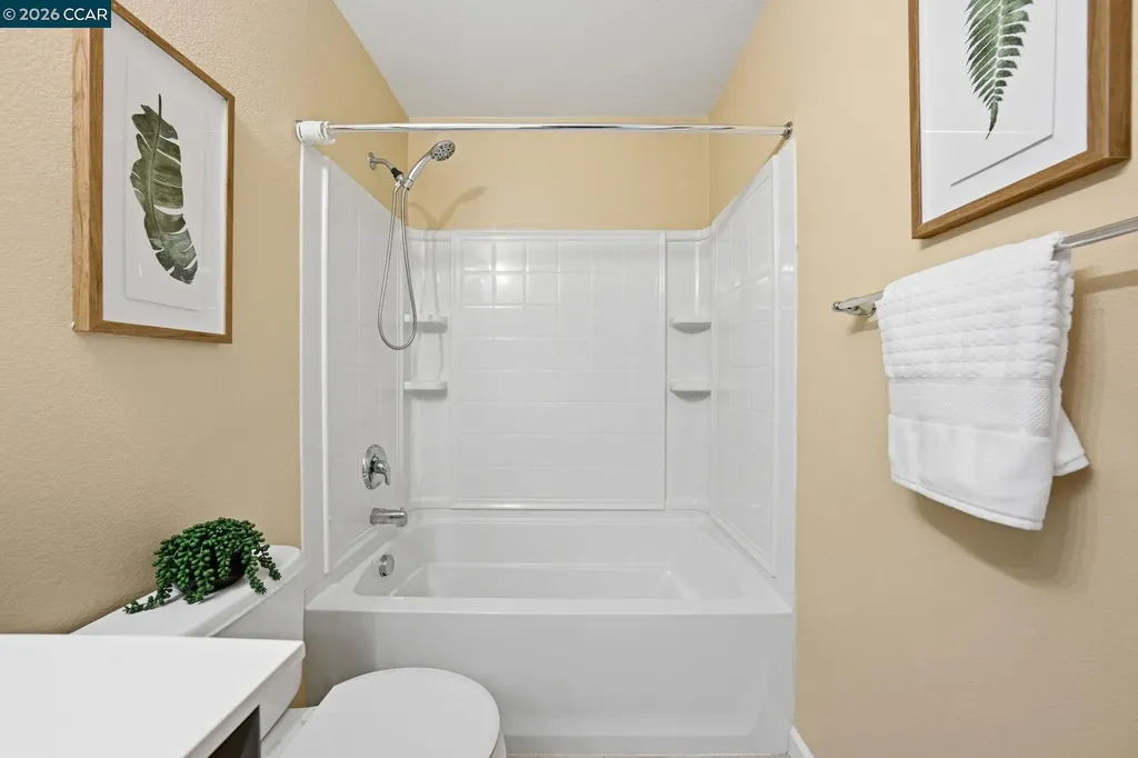 252 Sullivan Way Hayward CA 94541