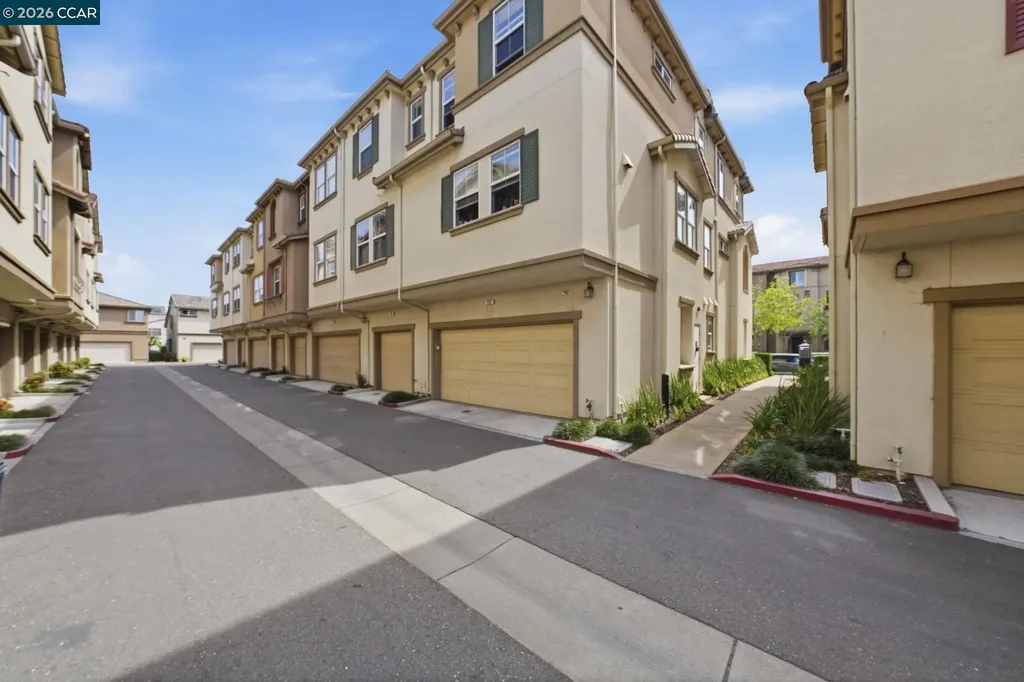 252 Sullivan Way Hayward CA 94541