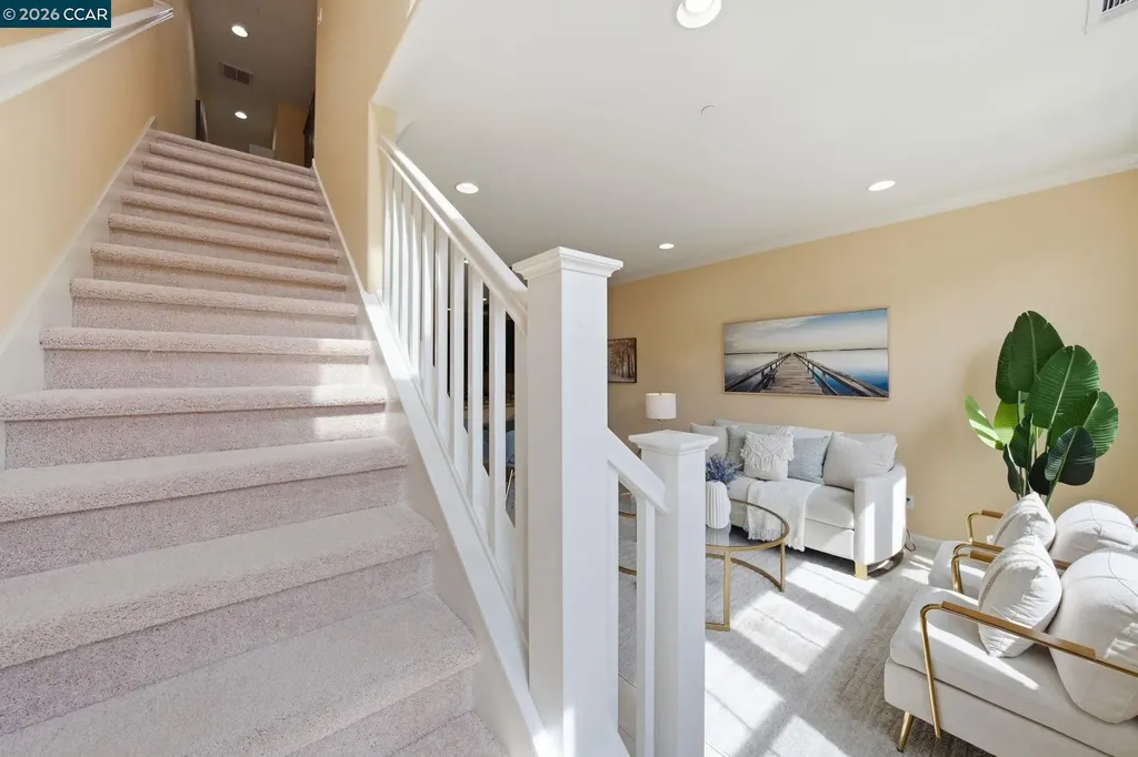 252 Sullivan Way Hayward CA 94541