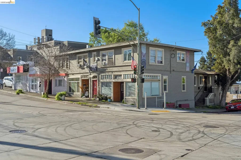3558 Maple Avenue Oakland CA 94602