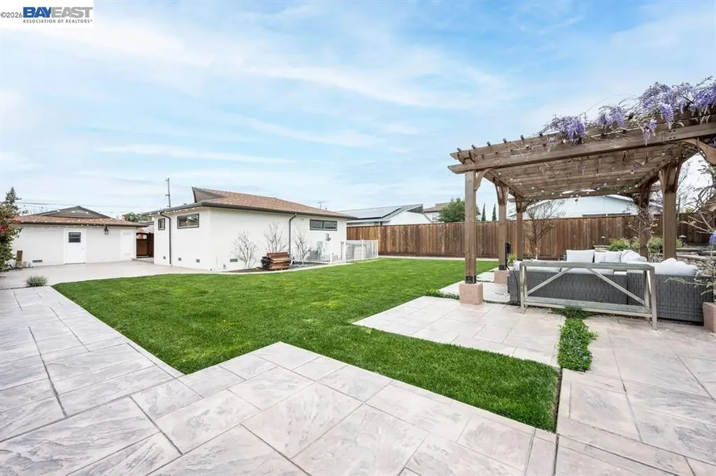 1338 Thais Lane Hayward CA 94544