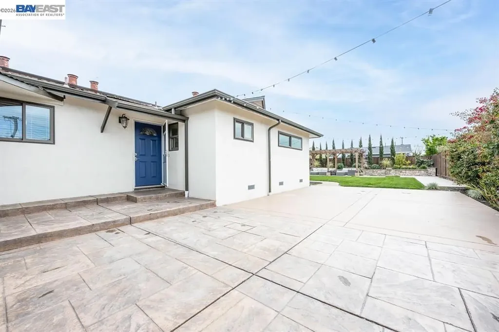 1338 Thais Lane Hayward CA 94544