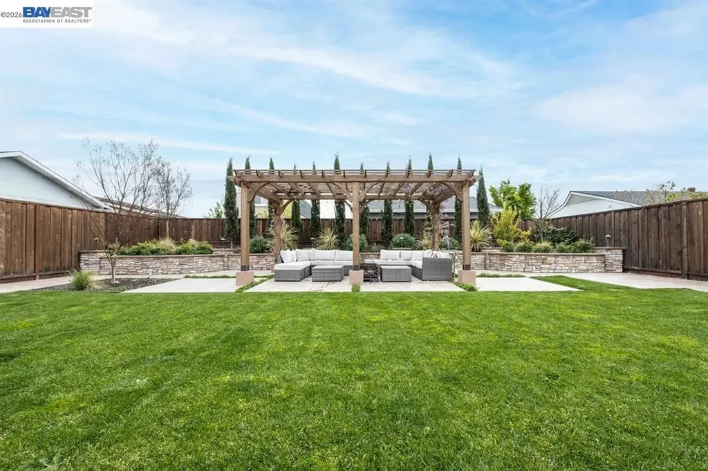 1338 Thais Lane Hayward CA 94544