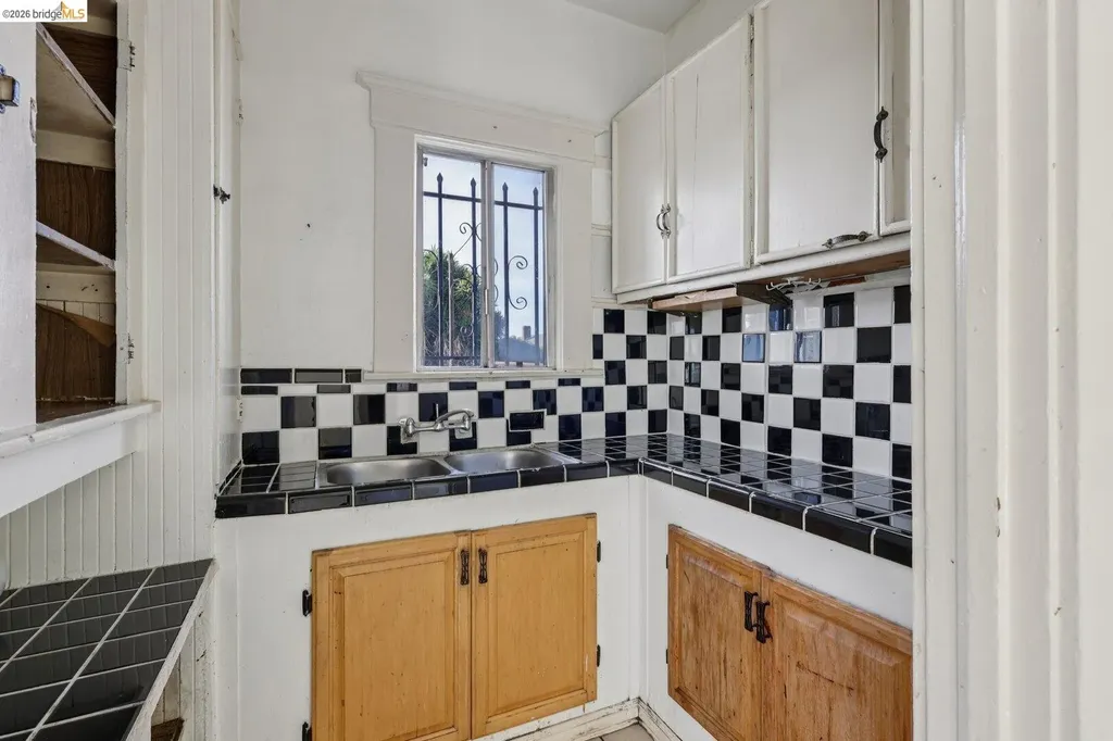 1201 41st Avenue Oakland CA 94601