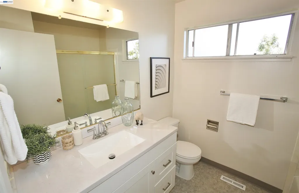 2728 Sheffield Place Castro Valley CA 94546