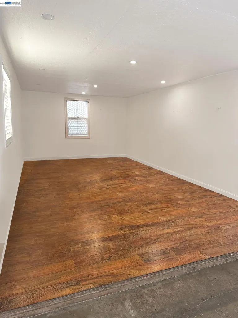 350 Cherrywood Avenue San Leandro CA 94577