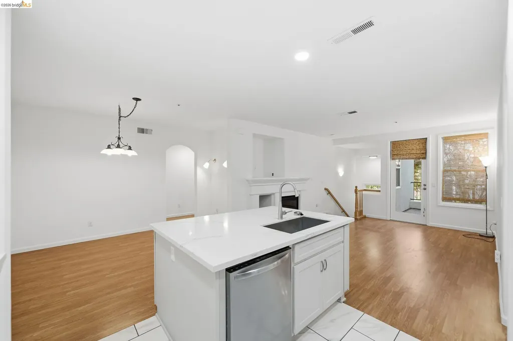 4132 Clarinbridge Circle Dublin CA 94568